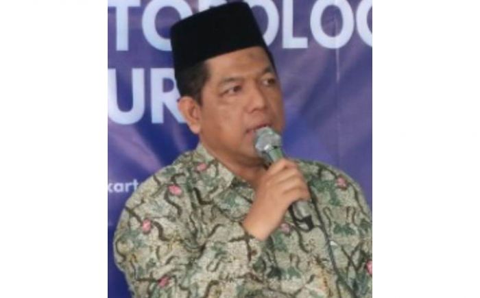 ​Risma Sujud di Kaki dr Sudarsono, Gus Sofi: Haram Sujud kepada sesama Makhluk