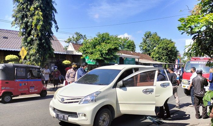 Pria Ditemukan Meninggal di Dalam Mobil di Jalur Utama Blitar Malang, Ini Penyebabnya