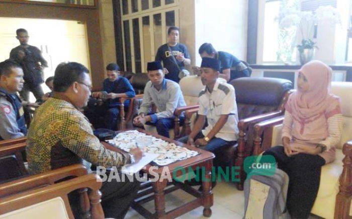 Mahasiswa juga Demo Pemkab Jombang, Tuntut Dugaan Gratifikasi Pengadaan LKS Diusut