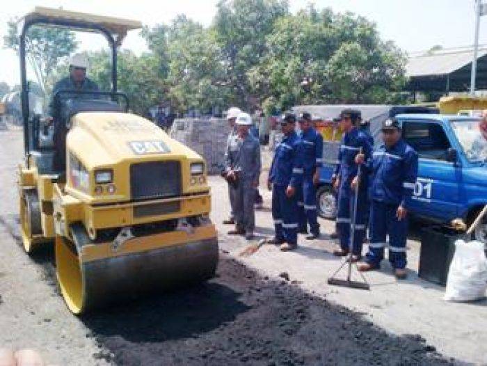 Atasi Lubang Jalan, Bupati Gresik Luncurkan Tim URC Bima