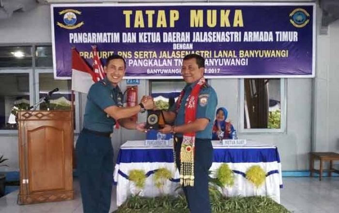 Kunjungan Kerja Pangarmatim di Lanal Banyuwangi