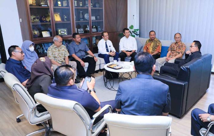 Pj Gubernur Jatim Apresiasi FGD Kebijakan Kenaikan CHT