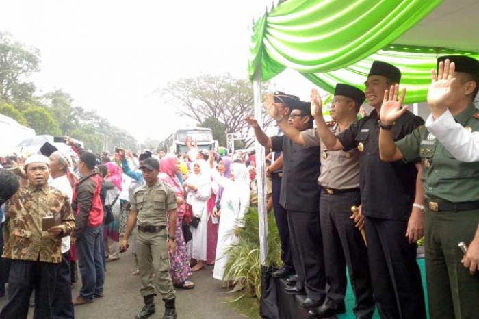 1.315 JCH Kota Malang Diberangkatkan