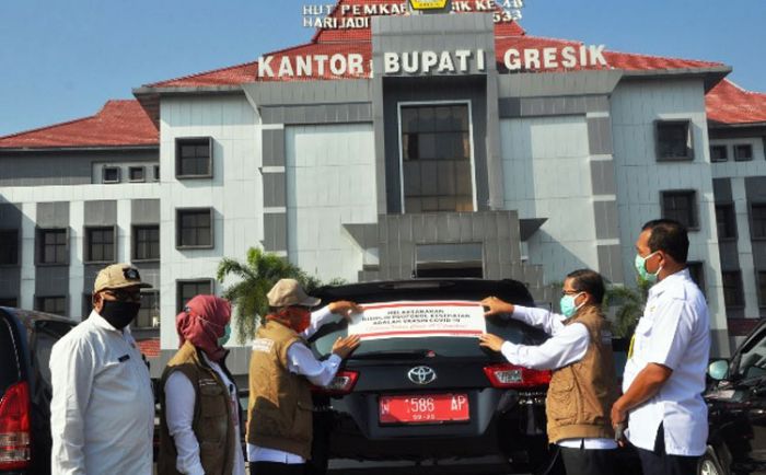 Mobdin di Lingkup Pemkab Gresik Wajib Dipasang Stiker Amanat Perbup 22/2020