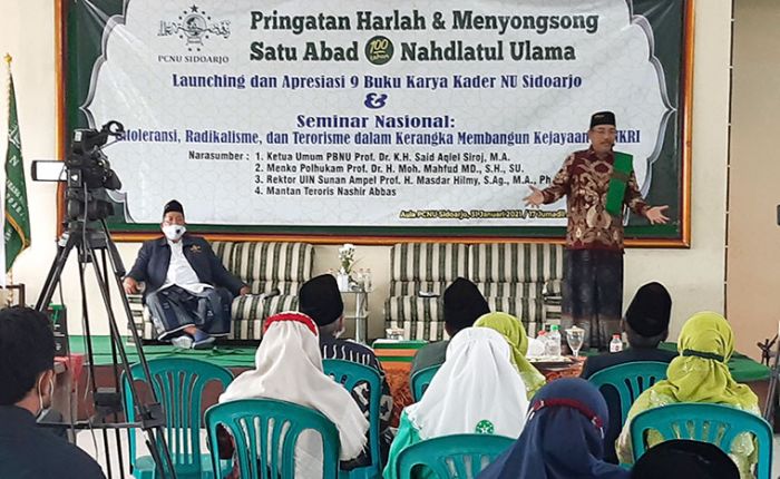 Di Seminar PCNU Sidoarjo, Mantan Teroris Nasir Abbas Bagi Kiat Cegah Radikalisme