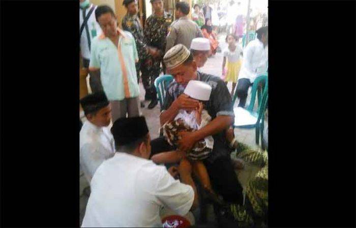 Khitan Massal Semarakkan Haul Sunan Bonang Tuban