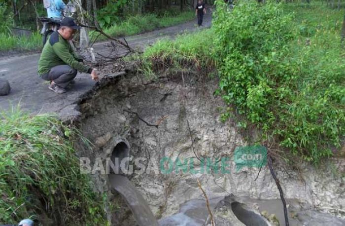 Jembatan Penghubung di Desa Bajang Tergerus, Ribuan Warga Terancam Terisolasi