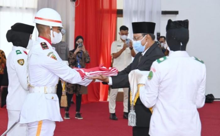 Kukuhkan Paskibraka Kota Pasuruan, Gus Ipul: Jadilah Satria dalam Perbuatan dan Perkataan