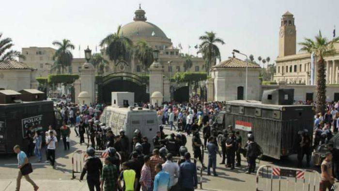 Universitas Al Azhar Cairo ‘Diserbu’ Polisi Mesir