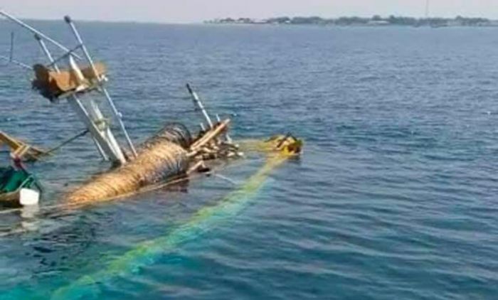 ​Oleng, Kapal Nelayan Tenggelam di Perairan Gili Probolinggo