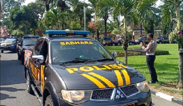 ​Siapkan 1.500 Paket Sembako, Polisi Sisir Warga Blitar yang Belum Tersentuh Bantuan