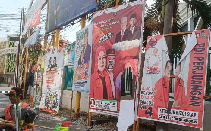 Baliho Bacaleg PDIP di Gresik Banyak yang Rusak