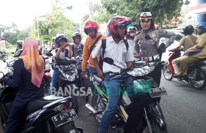 Terjaring Razia, Puluhan Sepeda Motor Pelajar di Jombang Disita Polisi