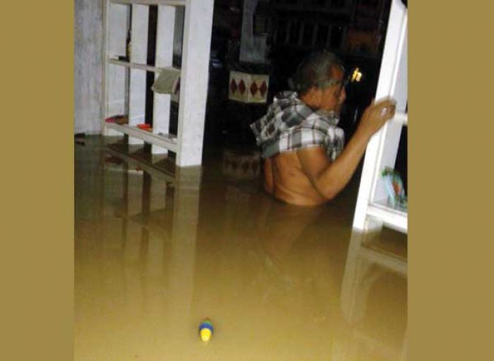 Banjir Bandang Terjang Pacitan, Sekolah Tidak Diliburkan