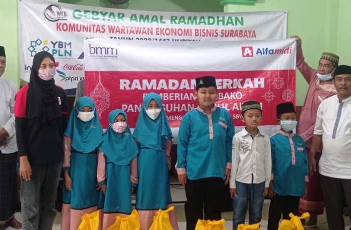 Gelar Gebyar Ramadan, KWEB dan Korporasi Serahkan 125 Bingkisan