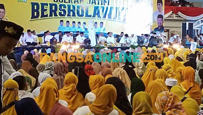 Ribuan Masyarakat Gresik Bersholawat dengan Golkar Jatim