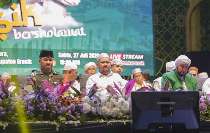 Bawean Bersholawat Hadirkan Habib Syech