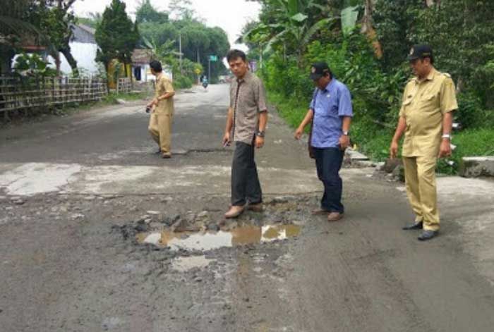 ​Anggaran Perbaikan Jalan di Kabupaten Blitar Dipangkas Rp 60 M