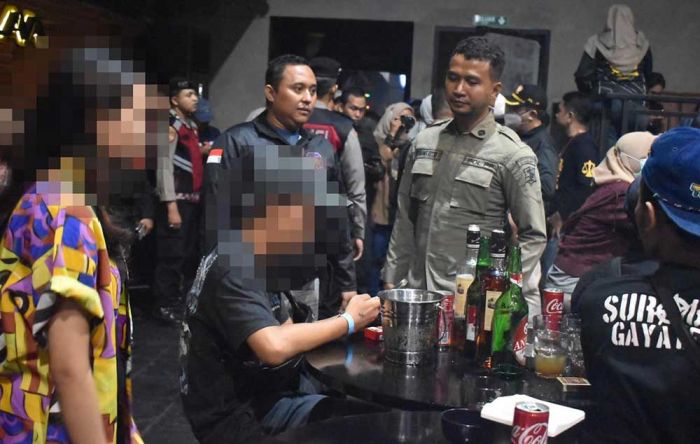 Klub Malam Blue Angels dan Real-X Dirazia Petugas Gabungan, 2 Pengujung Positif Narkoba