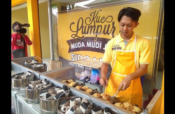 ​Kue Lumpur Muda-mudi Kini Hadir di Tuban