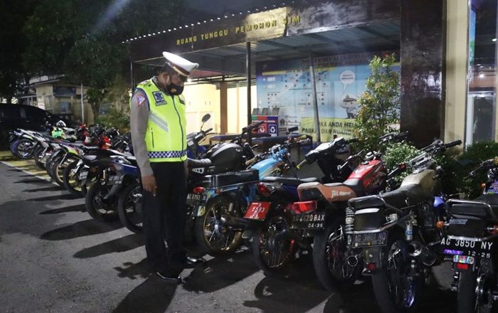 Resahkan Warga Kota Blitar, Polisi Razia Balap Liar: Amankan Puluhan Motor, Ada yang Pelat Merah