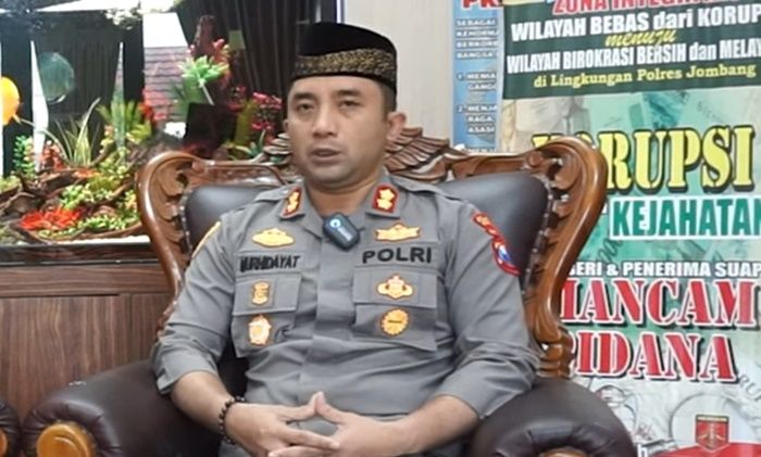 Didikan Guru Agama Antarkan Anak ini Jadi Kapolres Jombang