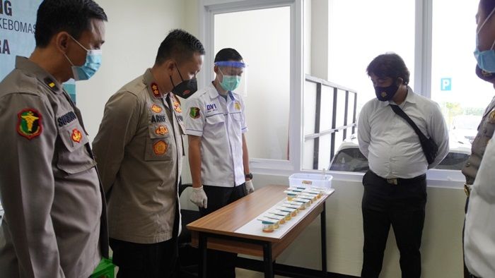 Cegah Anggota Salah Gunakan Narkoba, Polres Gresik Gelar Tes Urine Dadakan