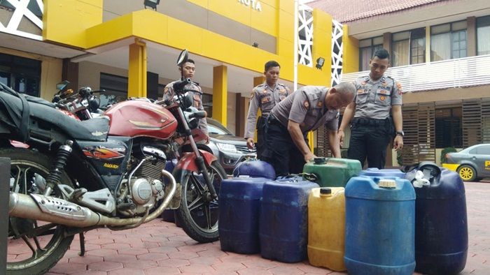 ​Polisi Bongkar Penimbunan BBM di Probolinggo