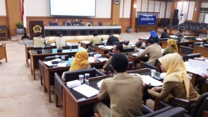 Dongkrak PAD, DPRD Gresik Amandemen Perda Tentang Pajak Daerah