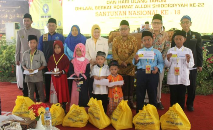 Peringatan Maulid Nabi dan HUT ke-22, Dhibra Shiddiqiyah Gelar Santunan Nasional 30 Ribu Anak Yatim