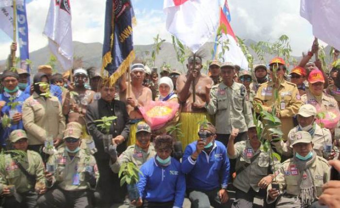 RI Penyumbang Terbesar ke-2 Sampah plastik, ​Khofifah Ajak Tagana Kampanye Sadar Bahaya Plastik