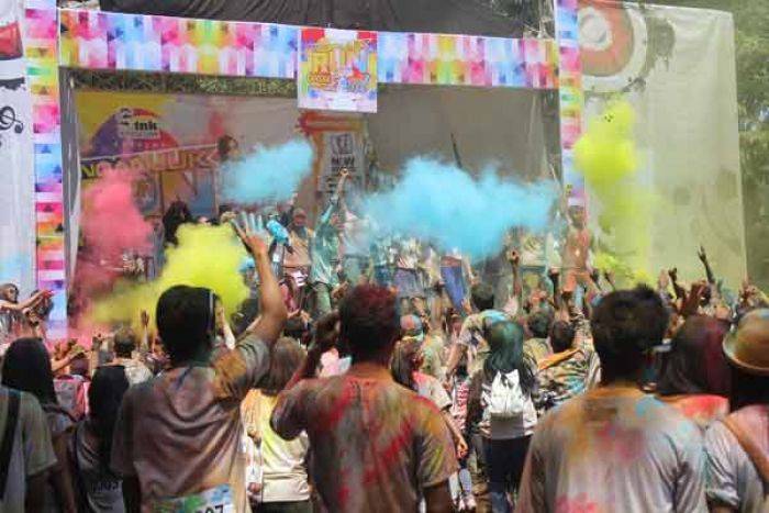 Datangkan DJ, Muda-mudi Nganjuk Meriahkan HUT RI ke-70 dengan Colour Run Festival