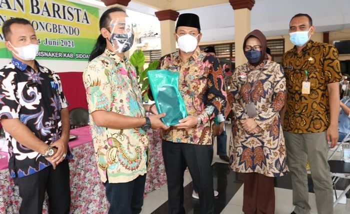 Kurangi Pengangguran, Pemkab Sidoarjo Latih Warga Balongbendo Jadi Barista