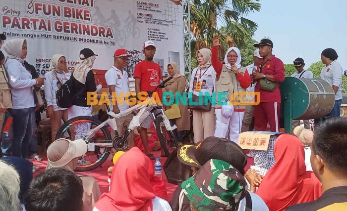 Jalan Sehat Gerindra Gresik Berhadiah Motor dan Puluhan Hadiah Hiburan Diikuti Ribuan Warga