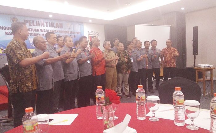 Hadiri Pelantikan Ketua PWI Tuban, Wabup Singgung Wartawan Abal-abal