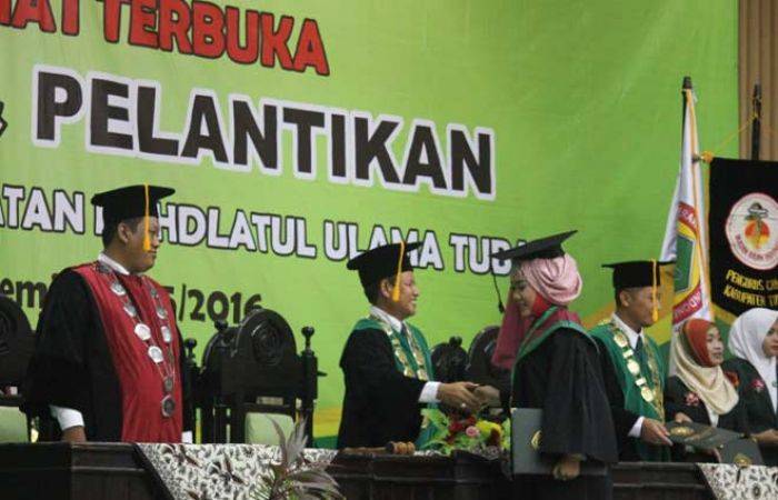 Dihadiri Kemenristekdikti, STIKES NU Tuban Wisuda 289 Mahasiswa