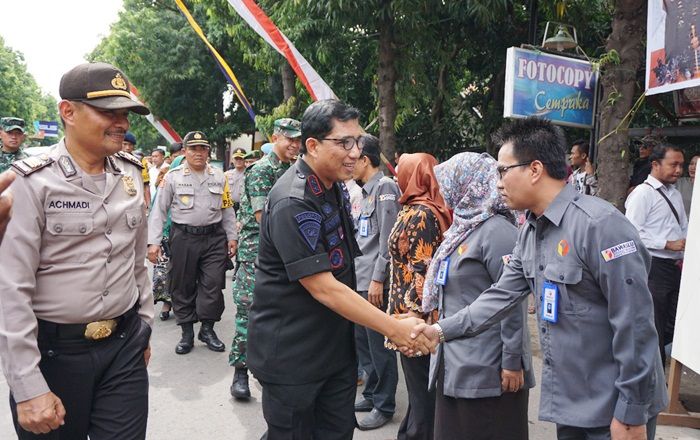 Kapolda Jatim bersama Pangdam V/Brawijaya Cek Kesiapan Pilkada Jatim di Situbondo