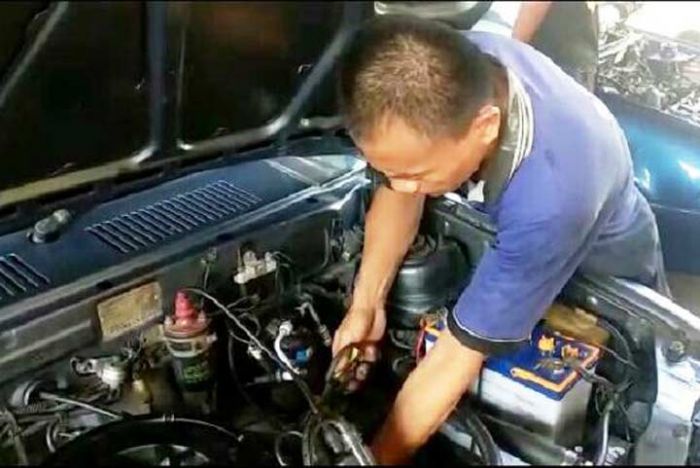 Jasa Bengkel Mobil Tradisional di Pacitan Masih Tetap Bertahan