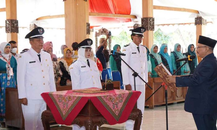 Lantik 3 Kepala Desa PAW, Bupati Situbondo Minta Rangkul Semua Elemen Masyarakat