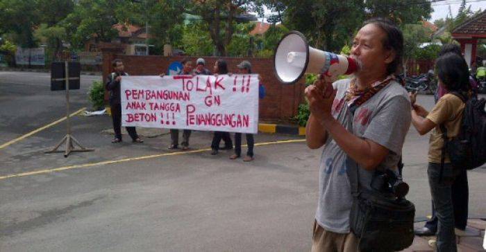 PA Kembali Demo Tolak Pembangunan Tangga Gunung Penanggungan