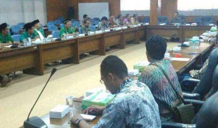 Mayoritas Karaoke di Sidoarjo tak Berizin: Sediakan Minol dan Wanita PL, Ansor Tuntut Ditutup