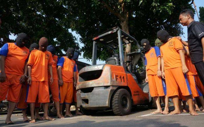 Sindikat Penjarah Kayu Lapis Pabrik di Jombang Dibekuk