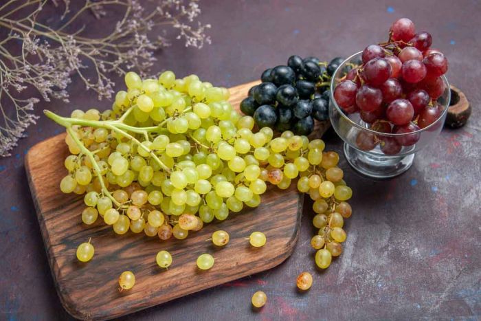 Benarkah, Makan Buah Anggur Bisa Bikin Umur Panjang? Simak Penjelasannya