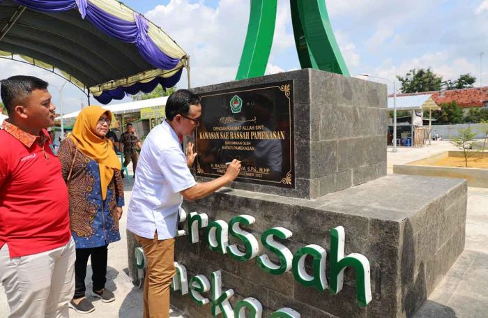 Resmikan 2 Sentra PKL, Bupati Pamekasan Berharap Bisa Sejahterakan Pedagang di Bumi Gerbang Salam