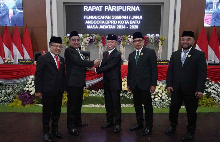 Ketua PN Malang Ambil Sumpah 30 Anggota DPRD Kota Batu Periode 2024-2029