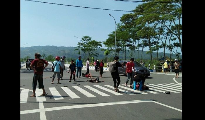 Perempatan JLS Ploso Pacitan Nyaris Memakan Korban Lagi