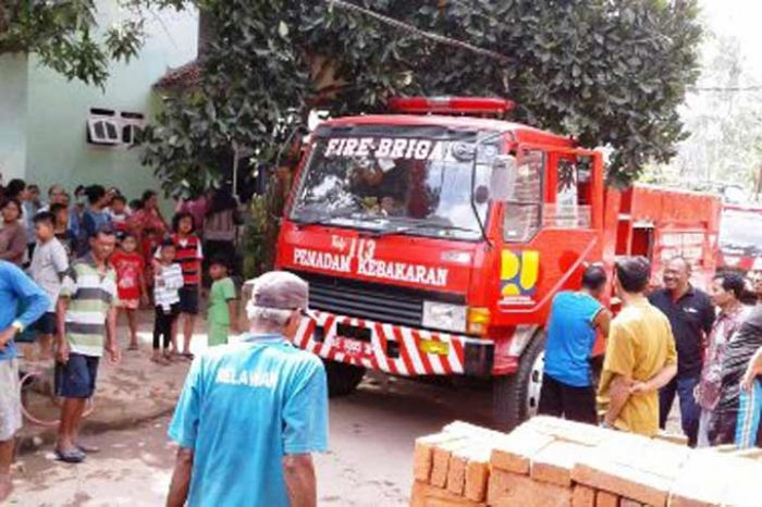 Gara-gara Korsleting Listrik, Satu Rumah Terbakar di Desa Bangunsari Pacitan