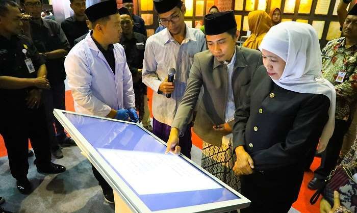 Tutup Pameran dan Seminar, Khofifah: Kenalkan Kedalaman Ilmu Ulama Indonesia yang Mendunia