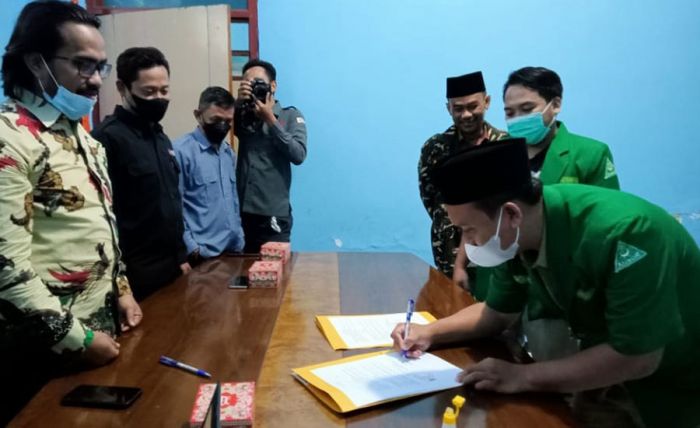 Tingkatkan Kerja Sama, Bawaslu Situbondo Teken MoU dengan OKP di Internal NU