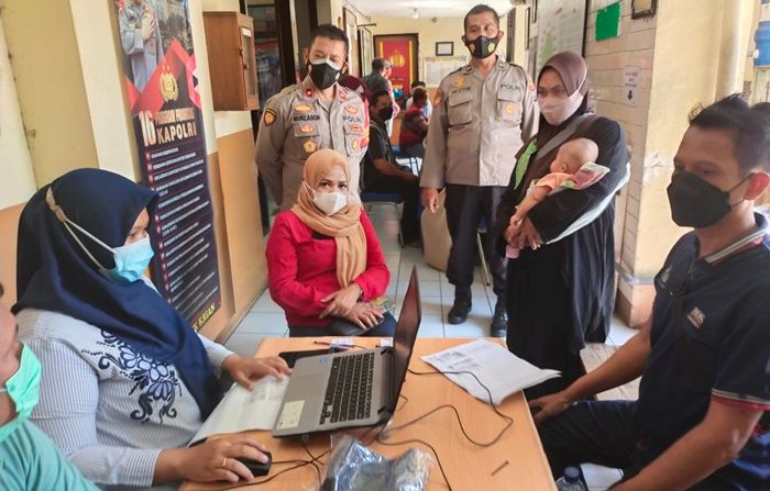 Bantu Percepatan Herd Immunity di Sidoarjo, Polsek Krian Buka Vaksinasi Massal